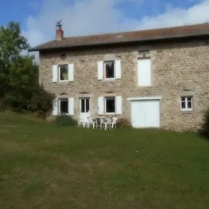 https://gite-loree-du-bois.hotels-rhonealpes.com